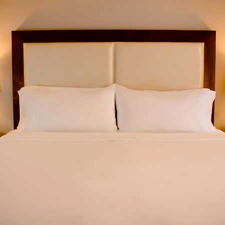 Hotel Virginia Santa Barbara, Tapestry Collection By Hilton Экстерьер фото
