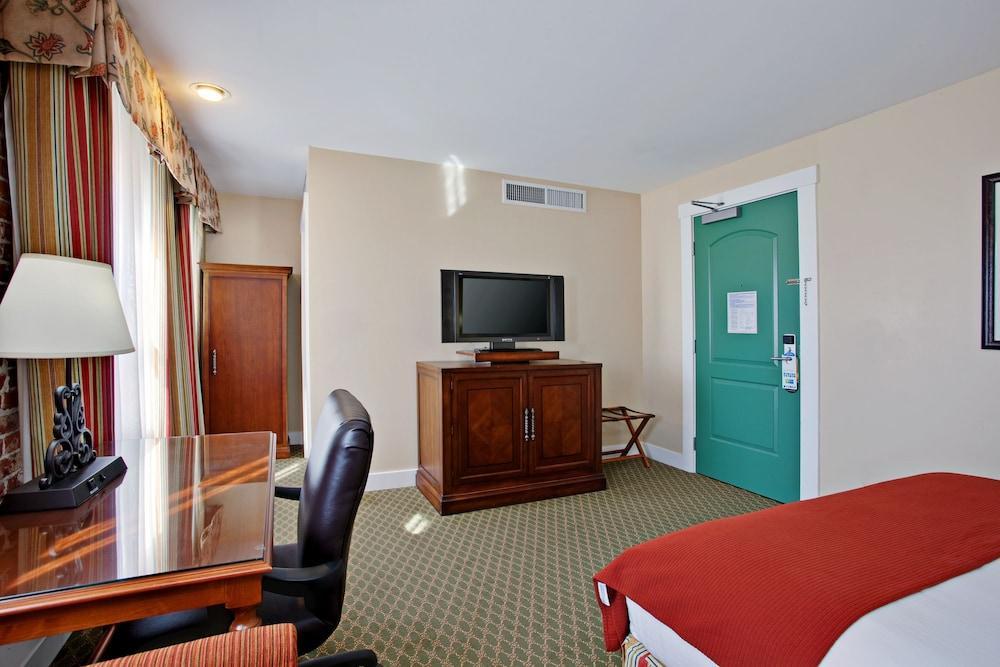 Hotel Virginia Santa Barbara, Tapestry Collection By Hilton Экстерьер фото